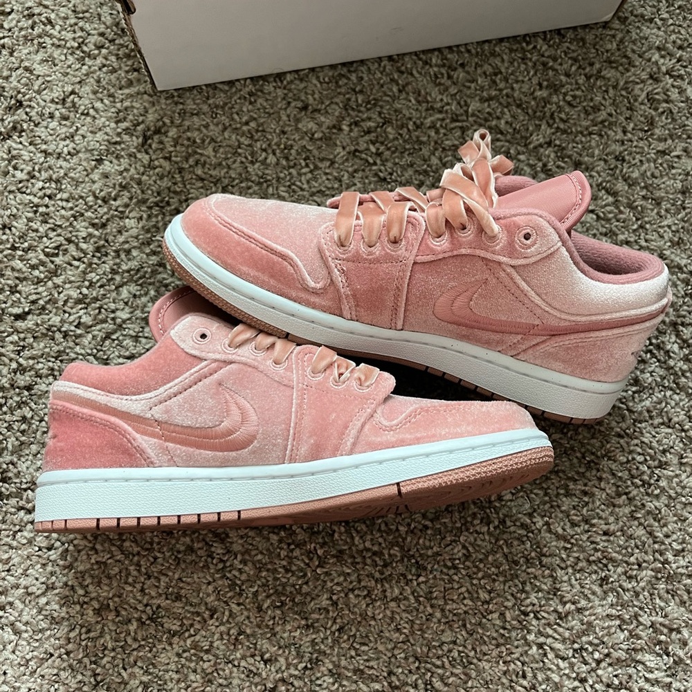 Air Jordan 1 low SE